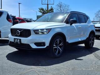 2021 Volvo XC40