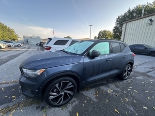 2022 Volvo XC40