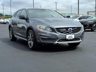 2017 Volvo V60 Cross Country