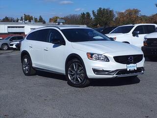 2017 Volvo V60 Cross Country