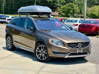 2017 Volvo V60 Cross Country