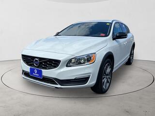 2017 Volvo V60 Cross Country