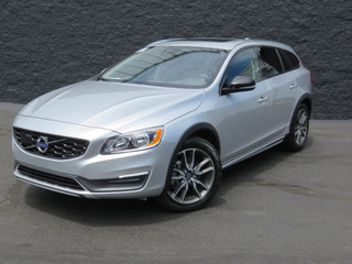 2016 Volvo V60 Cross Country