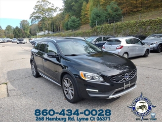 2016 Volvo V60 Cross Country