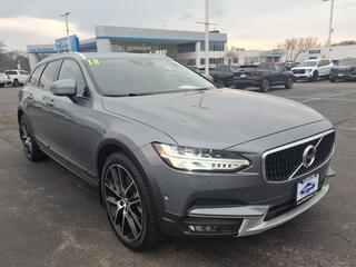 2018 Volvo V90 Cross Country