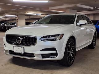 2018 Volvo V90 Cross Country