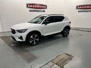 2023 Volvo XC40