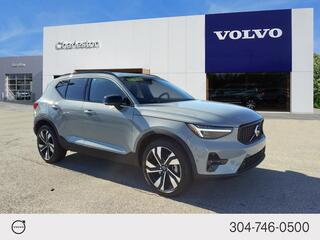 2025 Volvo XC40