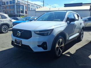 2026 Volvo XC40