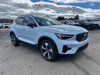 2026 Volvo XC40