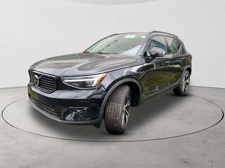 2025 Volvo XC40