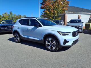 2026 Volvo XC40