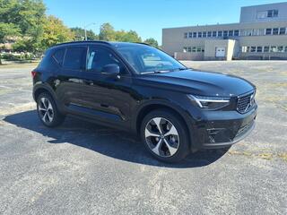 2026 Volvo XC40