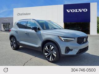 2025 Volvo XC40