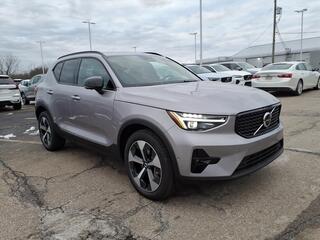 2026 Volvo XC40