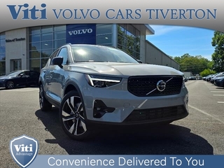 2025 Volvo XC40