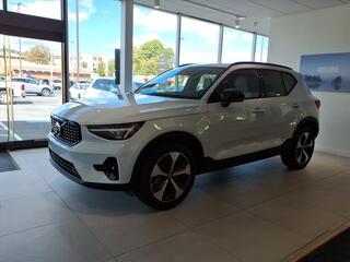 2026 Volvo XC40