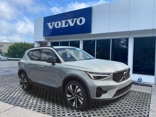 2025 Volvo XC40