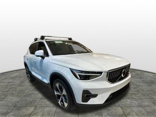 2025 Volvo XC40