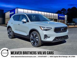 2025 Volvo XC40