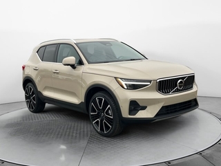 2025 Volvo XC40