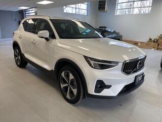 2024 Volvo XC40