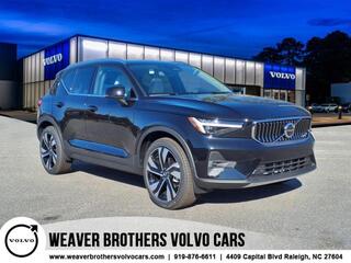 2025 Volvo XC40