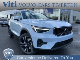 2025 Volvo XC40