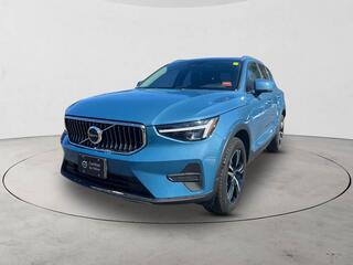 2025 Volvo XC40