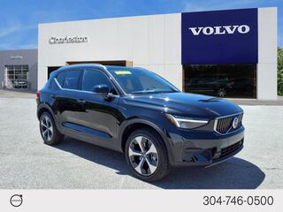 2025 Volvo XC40