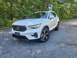 2025 Volvo XC40