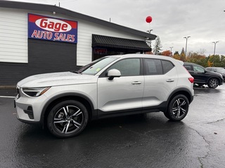 2023 Volvo XC40