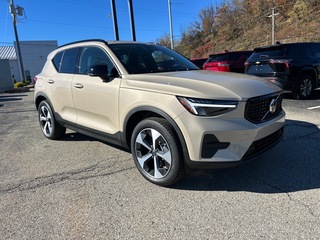 2026 Volvo XC40