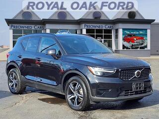 2024 Volvo XC40