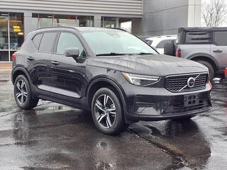 2024 Volvo XC40