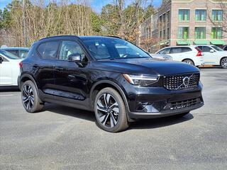 2025 Volvo XC40