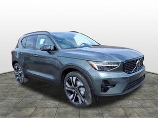 2026 Volvo XC40