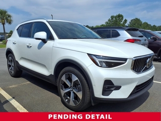 2023 Volvo XC40