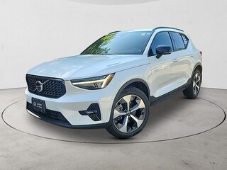 2023 Volvo XC40