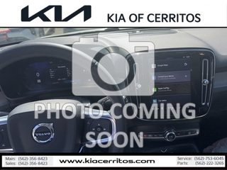 2023 Volvo XC40