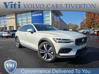 2025 Volvo V60 Cross Country for sale in Tiverton RI