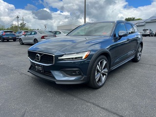 2025 Volvo V60 Cross Country for sale in Matteson IL