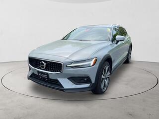 2025 Volvo V60 Cross Country for sale in Matteson IL