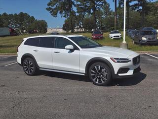 2025 Volvo V60 Cross Country