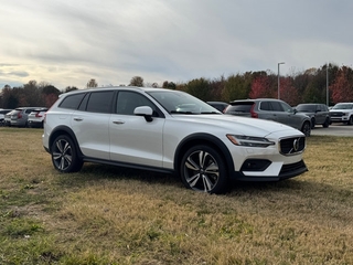 2024 Volvo V60 Cross Country