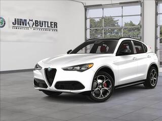 2025 Alfa Romeo Stelvio