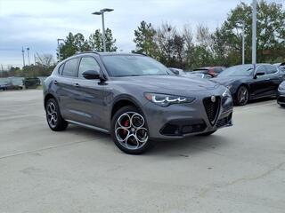 2025 Alfa Romeo Stelvio